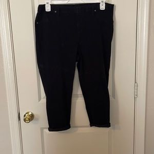 Black jeggings capri’s